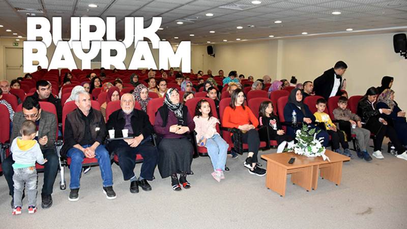 Memleketten uzakta buruk bayram