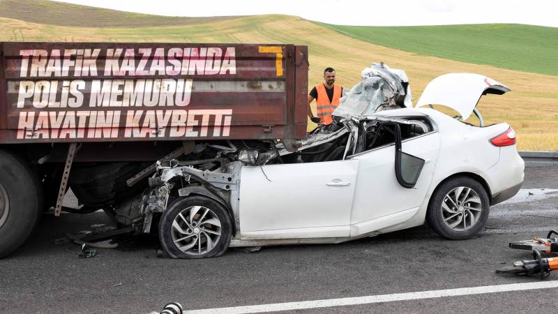 Kırıkkale'de trafik kazasında polis memuru hayatını kaybetti