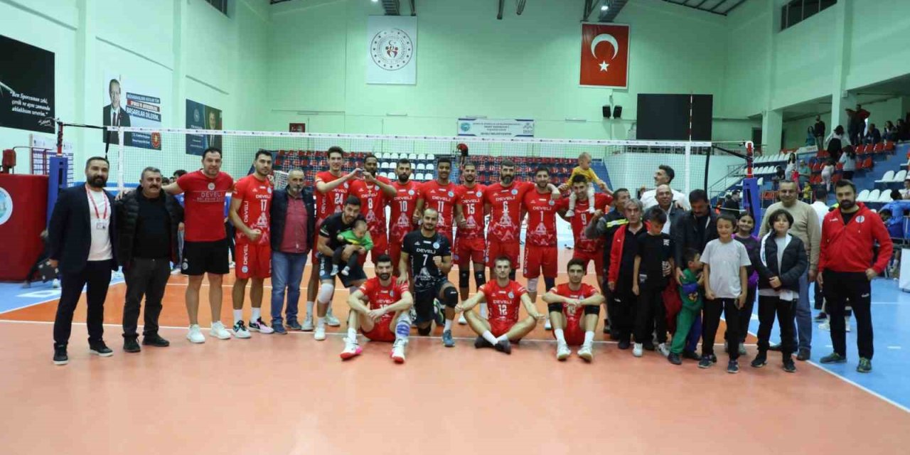 AXA Sigorta Efeler Ligi: Develi Belediyespor 3 - Hatay Büyükşehir Belediyespor: 2