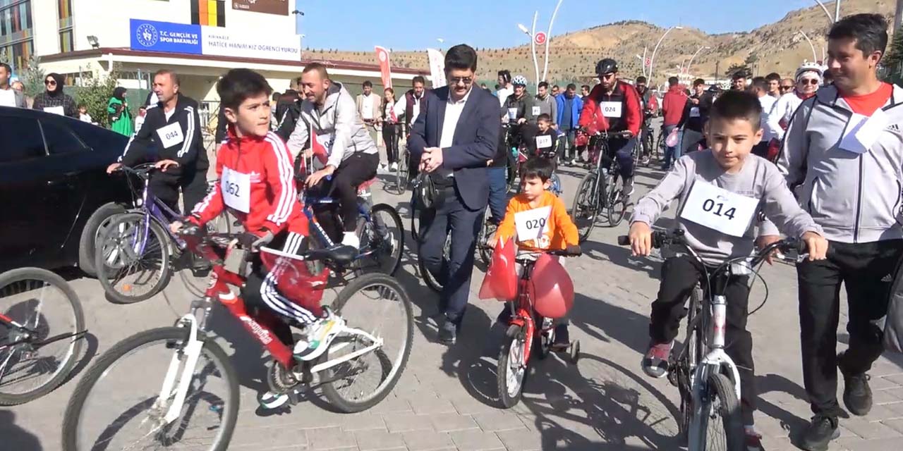 Yahşihan’da Cumhuriyet için pedalladılar