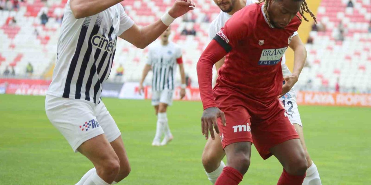 Trendyol Süper Lig: E.Y. Sivasspor: 0 - Kasımpaşa: 1 (Maç sonucu)