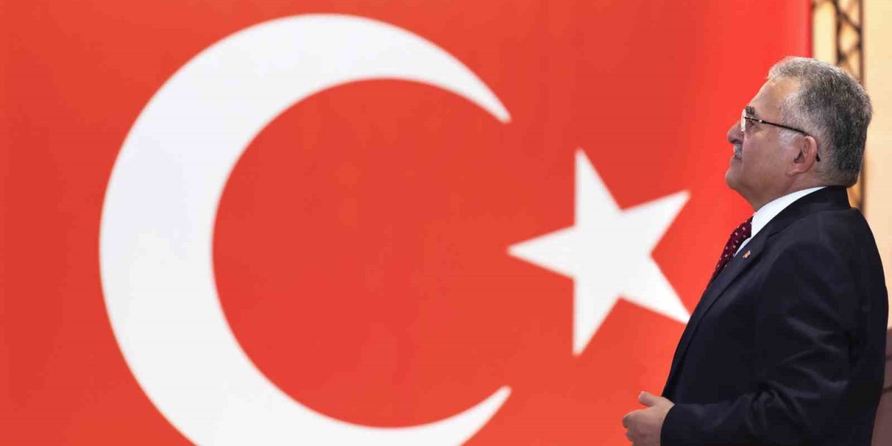 Büyükşehir vatandaşlara Türk Bayrağı dağıtacak