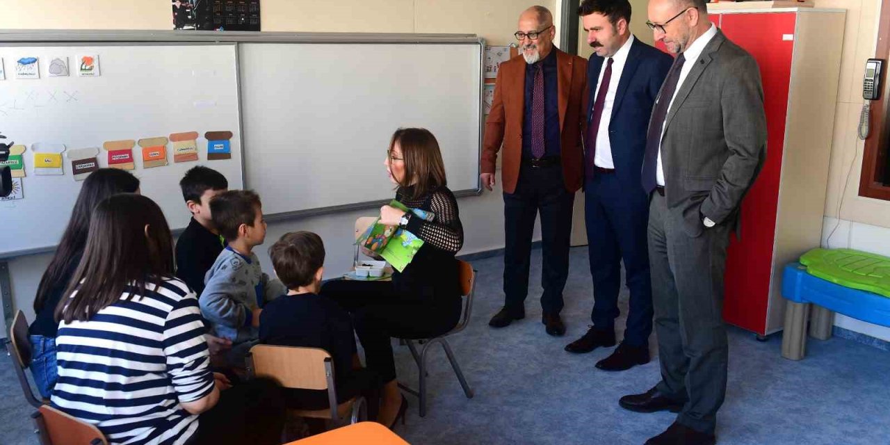 Rektör Prof. Dr. Erdal, Engelliler Araştırma Enstitüsü ve DİLKOM’u ziyaret etti