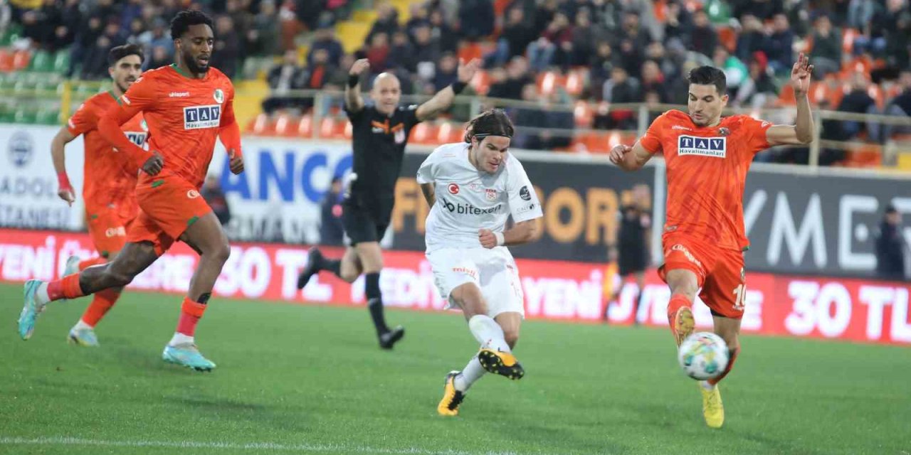 Alanyaspor ile Sivasspor 13. kez karşılaşacak
