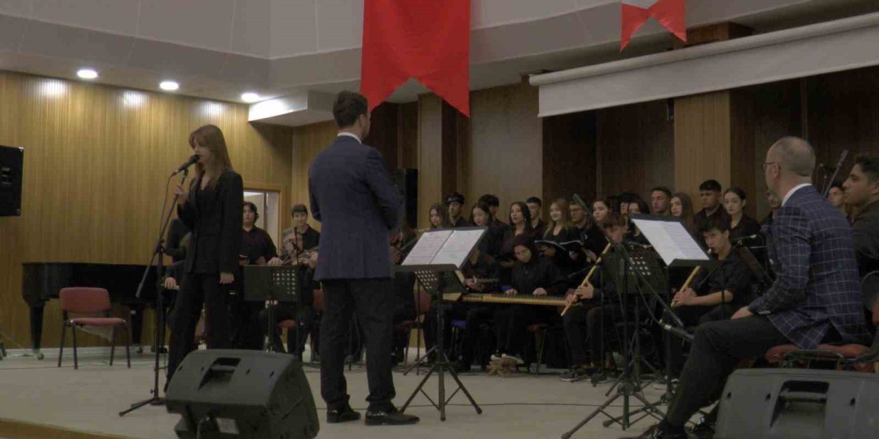 Kayseri İl Milli Eğitim Müdürü Karaköse: “Gençlerimiz oldukça Cumhuriyet yüzyıllarca yaşayacak”