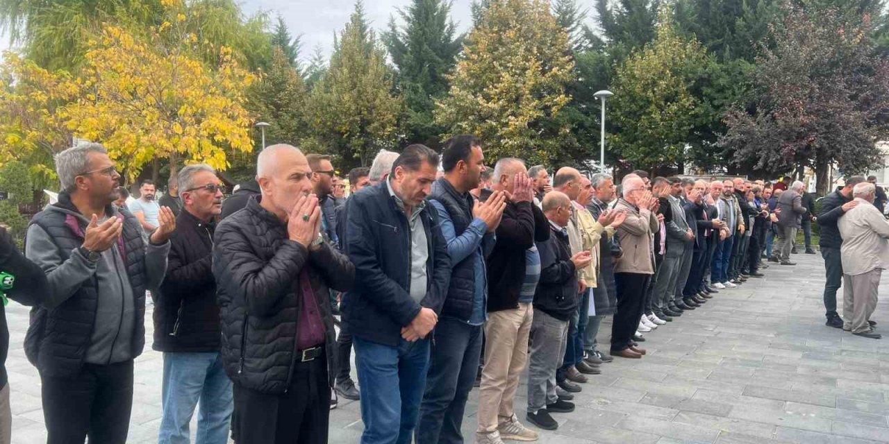 Nevşehir’de öğrenci servislerinden Filistin’e destek konvoyu
