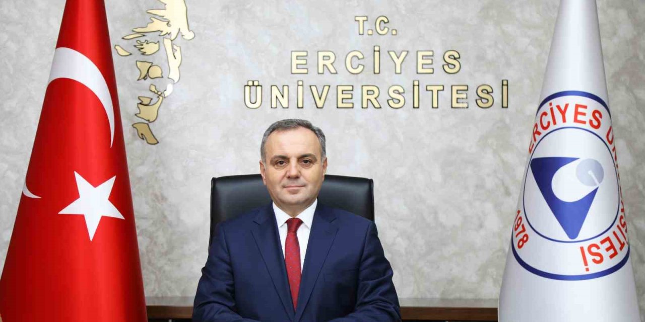 ERÜ Rektörü Prof. Dr. Altun:” Cumhuriyet’in heyecanını ilk günkü gibi yaşamaktayız”