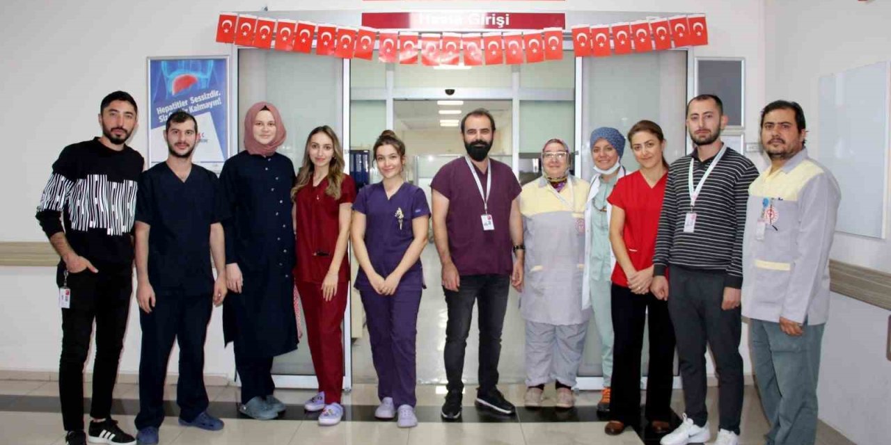 Kayseri Devlet Hastanesinin gururu: Cumhuriyet ile yaşıt teyzeyi taburcu ettiler