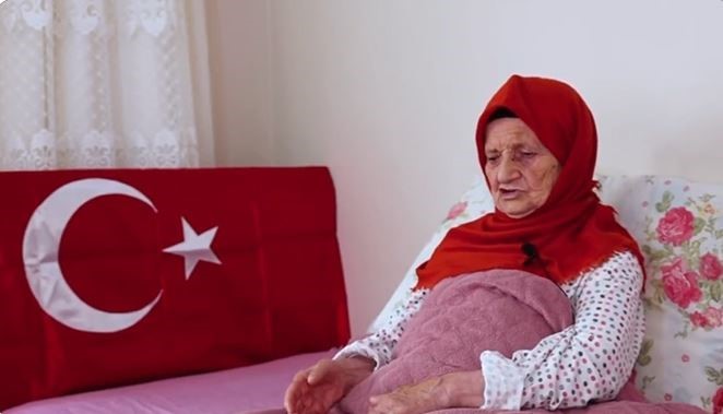 Cumhuriyet’le yaşıt Fatma teyze doğum gününde unutulmadı