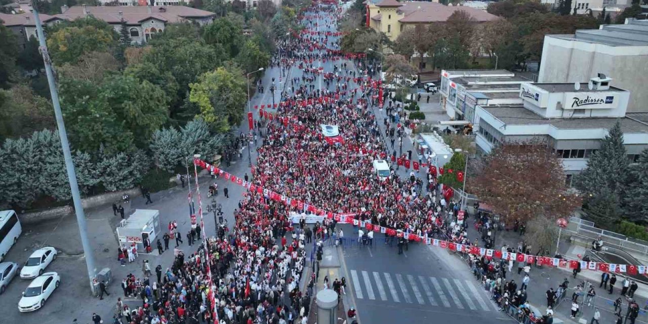 Cumhuriyetin 100. yılında başkentliler tek yürek oldu