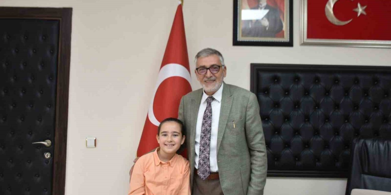 Başkan Bozkurt’a minik misafir