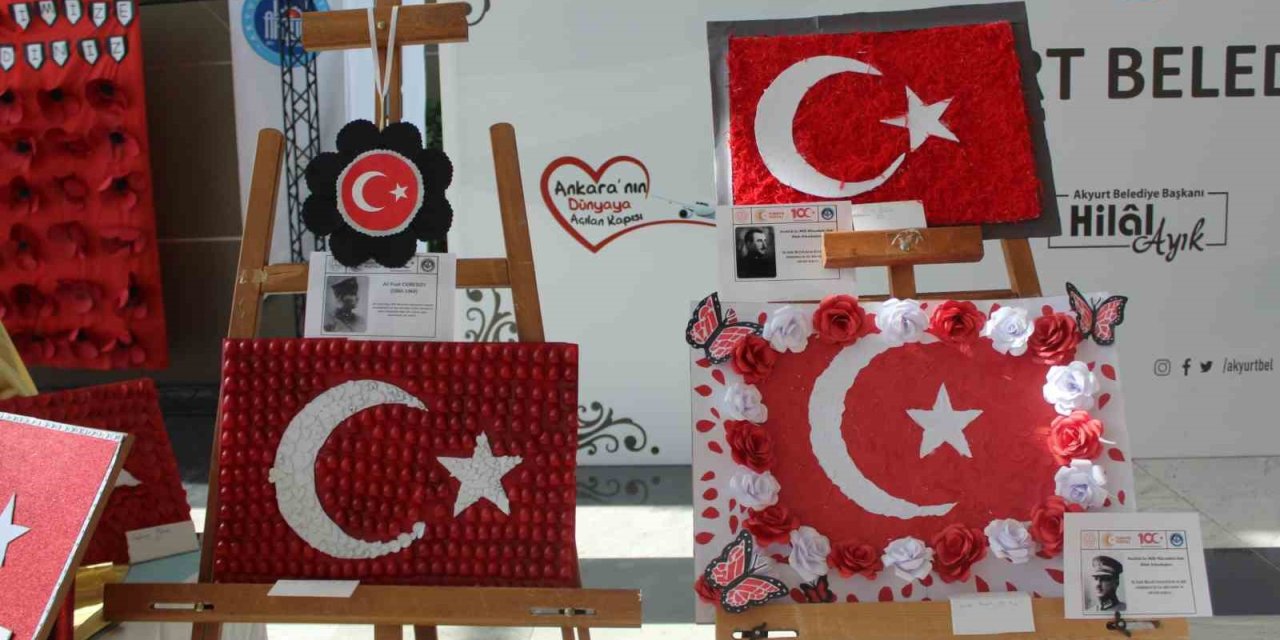 Öğrenciler 100. yıl için geri dönüşüm malzemeleri ile hazırladıkları 100 bayrağı savaş kahramanlarına adadı