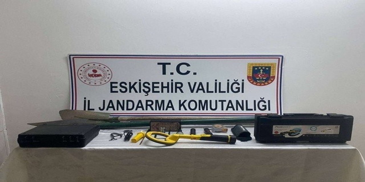 Eskişehir'de jandarma kaçak kazıya göz açtırmıyor