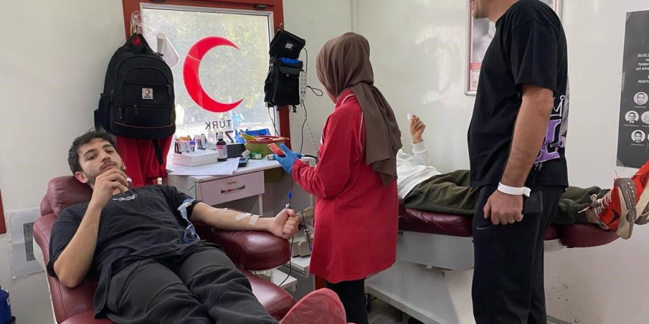 ERÜ Spor Bilimleri öğrencileri kan verdi