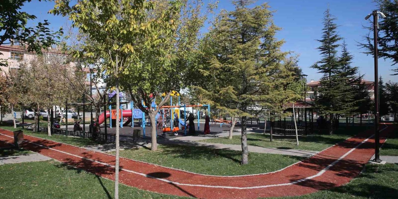 Sincan Belediyesinin park ve yeşil alanları göz alıyor