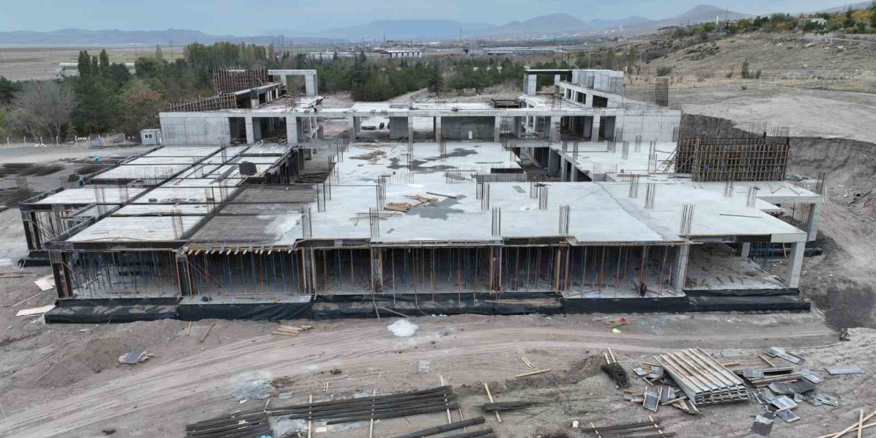 Başkan Büyükkılıç, Yeşilay Uyuşturucuyla Mücadele Rehabilitasyon Merkezi’ni İnceledi
