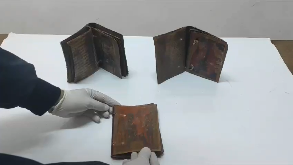 Kırıkkale'de bin yıllık el yazması İncil ele geçirildi