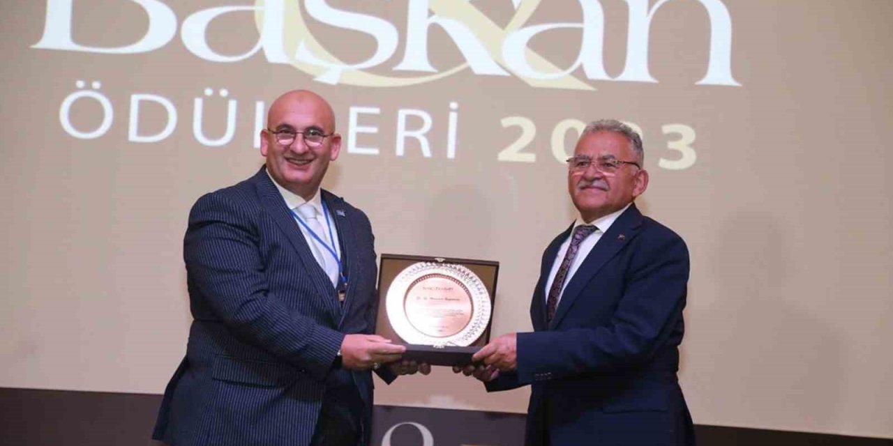 Büyükkılıç’a İç Anadolu’nun En Başarılı Belediye Başkanı Ödülü