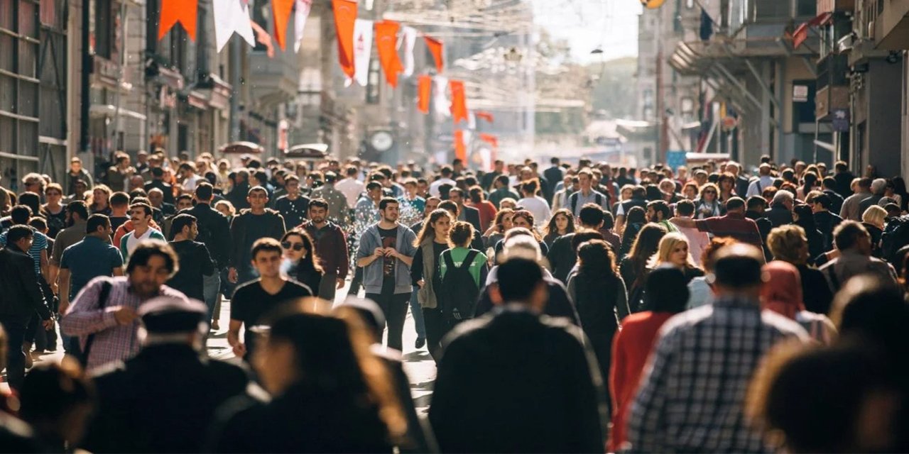 Türkiye'nin en kalabalık ilçeleri açıklandı!