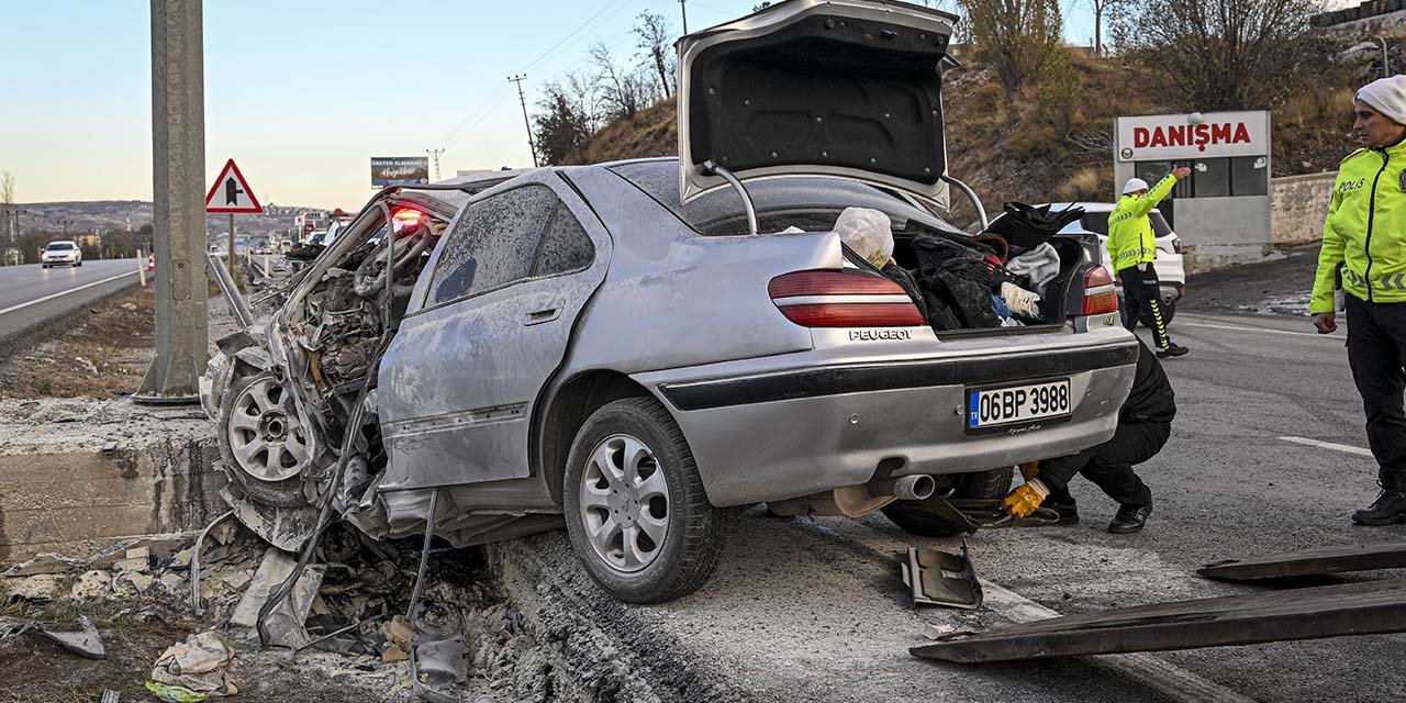 Trafik kazasında ölen aile toprağa verildi