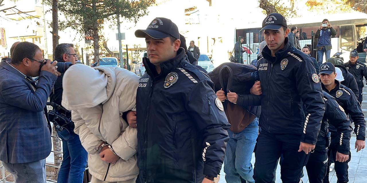Kargo dolandırıcılığında 9 kişi tutuklandı