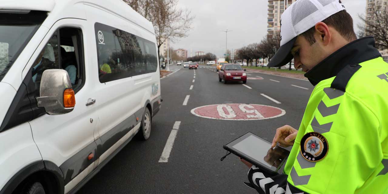 77 araç trafikten men edildi