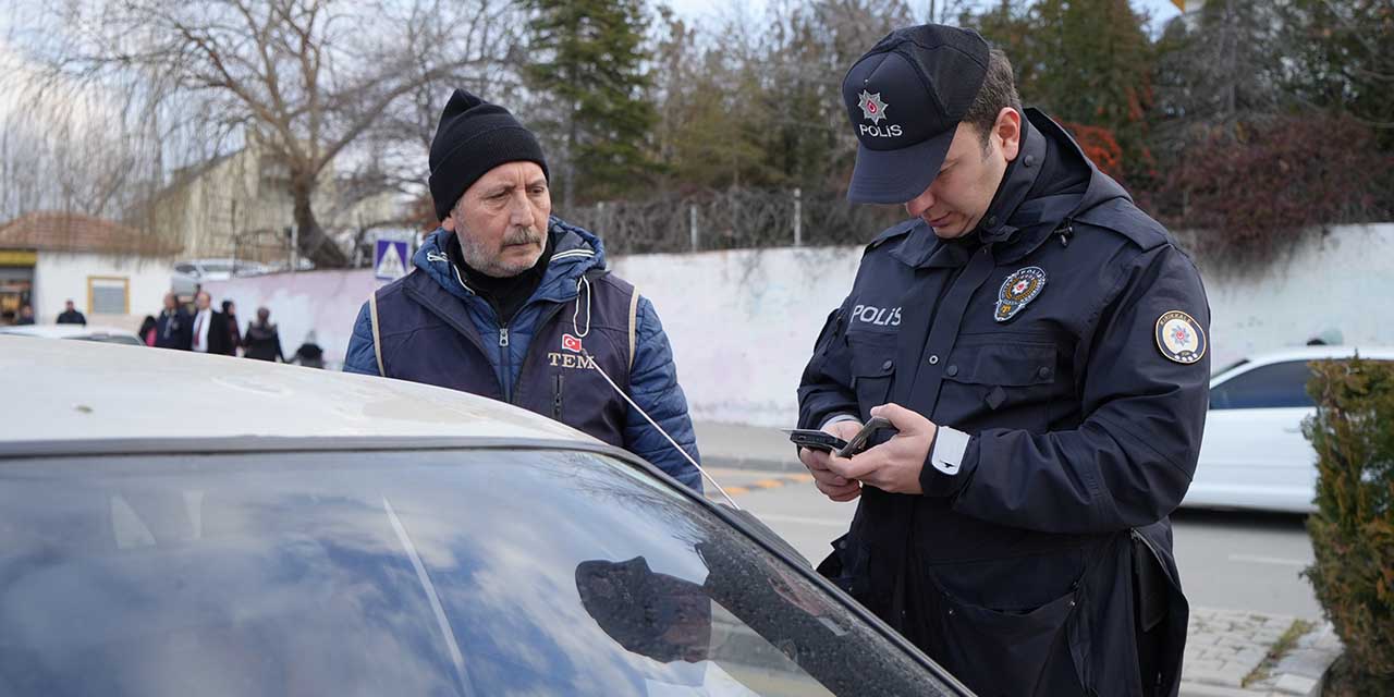 Polislerden okul çevrelerine denetim