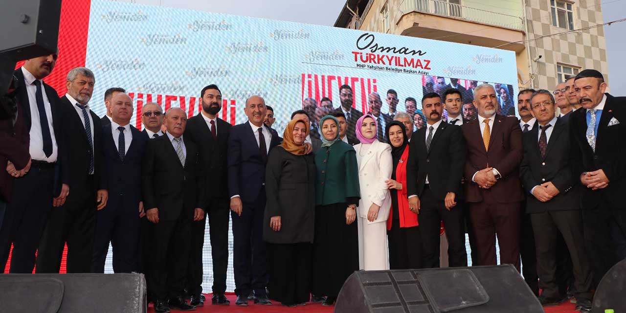 Türkyılmaz’dan miting gibi seçim bürosu açılışı