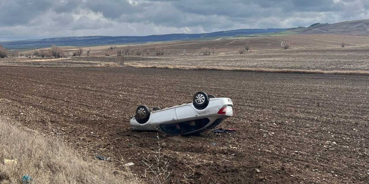 Kontrolden çıkan otomobil takla attı: 2 yaralı