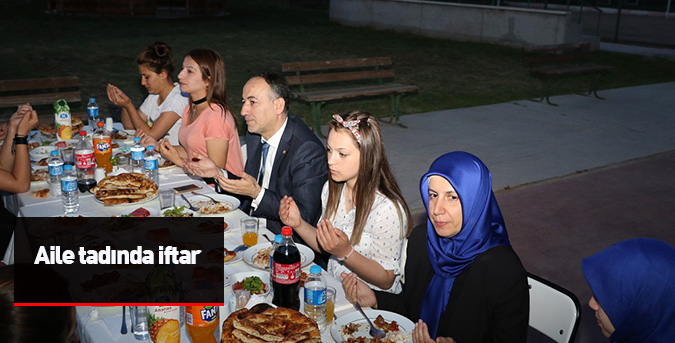 Aile tadında iftar