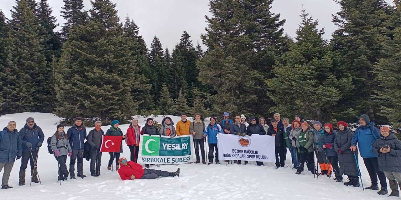 Sağlıklı nesiller için doğada yürüdüler