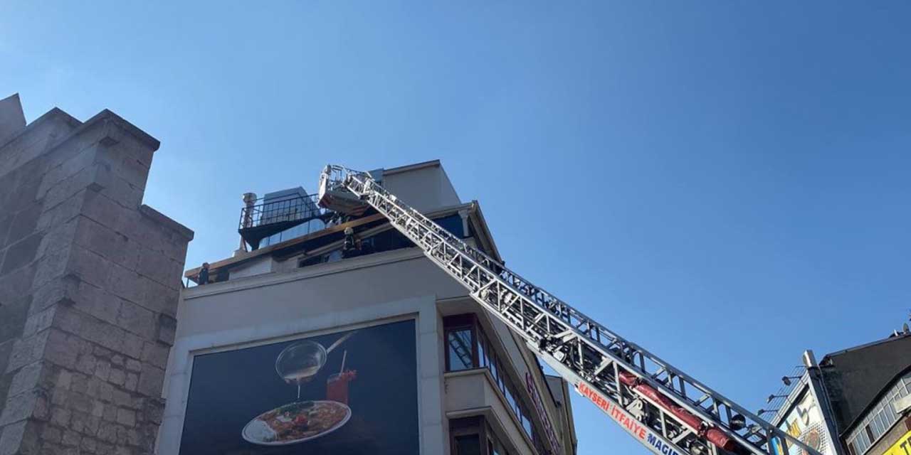 Restoranda çıkan baca yangını söndürüldü