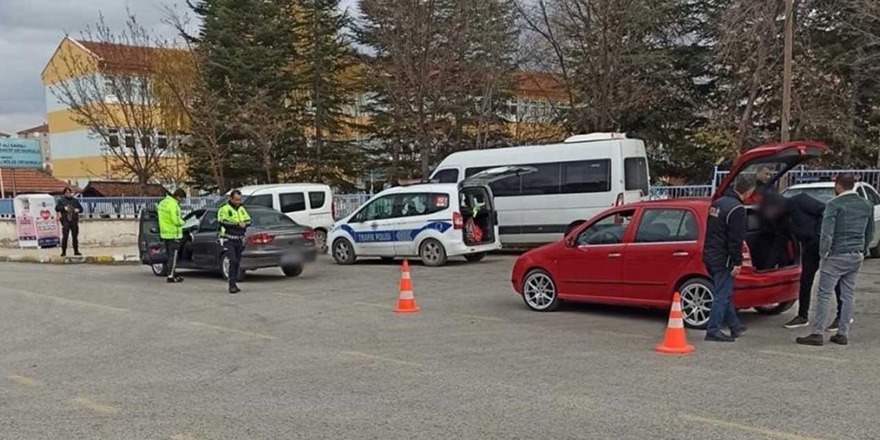 Çorum polisinin şok uygulamaları sürüyor