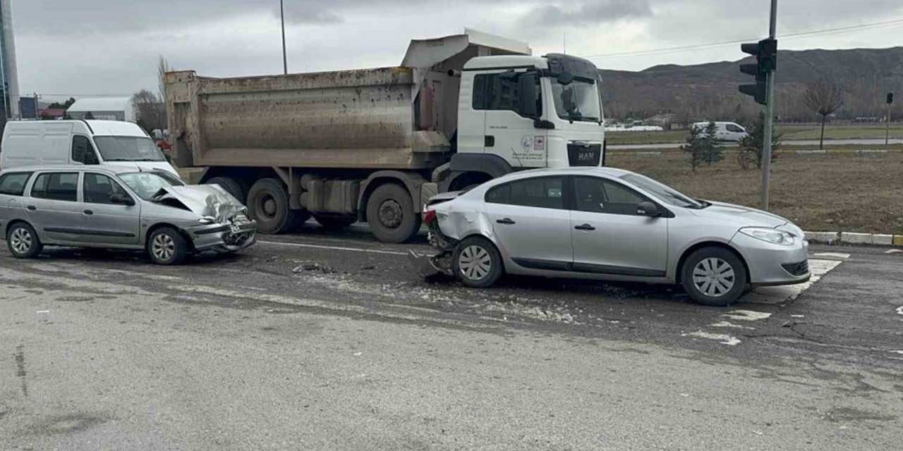 Sivas’ta kaza: 3 yaralı