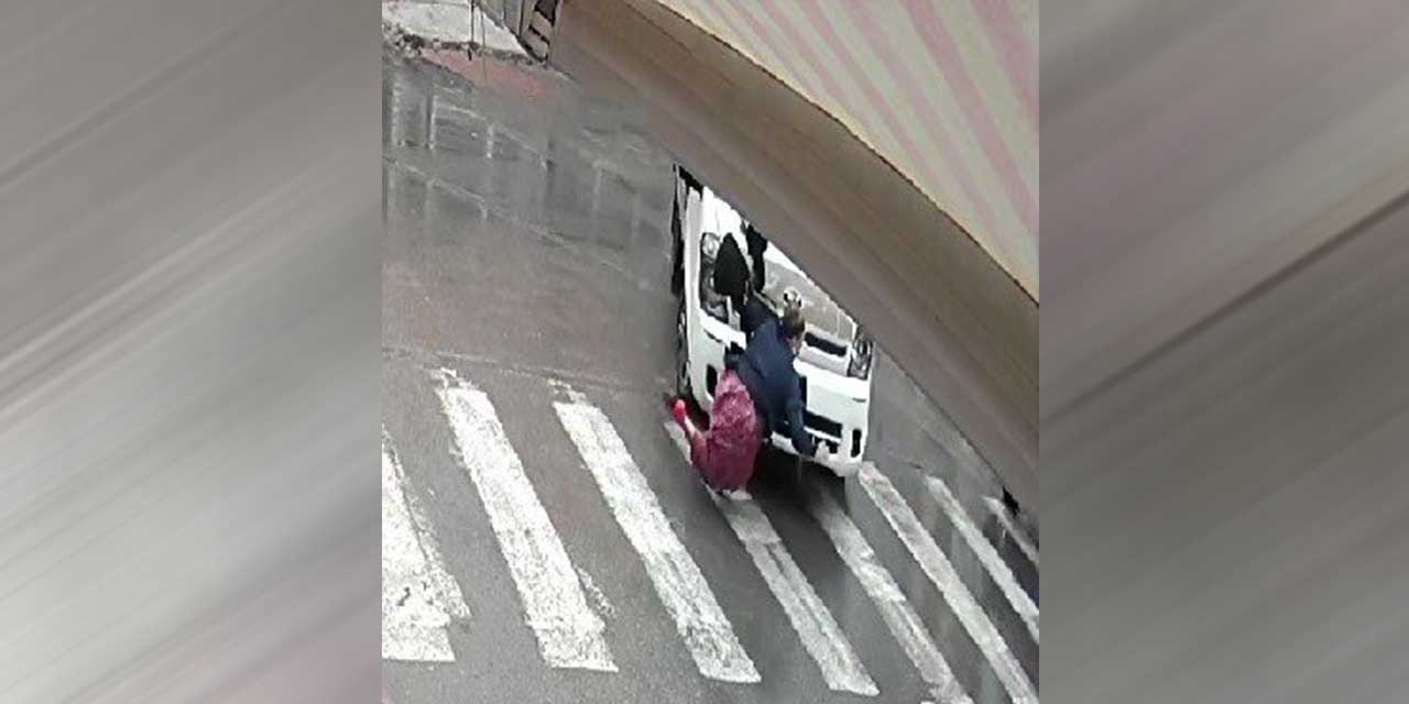 Yayaya yaya geçidinde kamyon çarptı