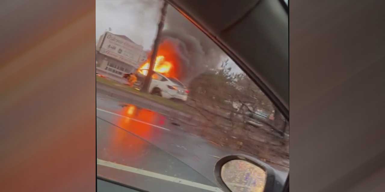 Kazada yanan otomobilin sürücüsü hayatını kaybetti