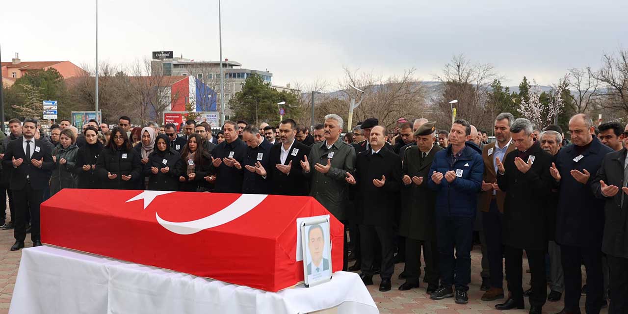 Adalet Komisyonu Başkanı Şengönül, dualarla uğurlandı