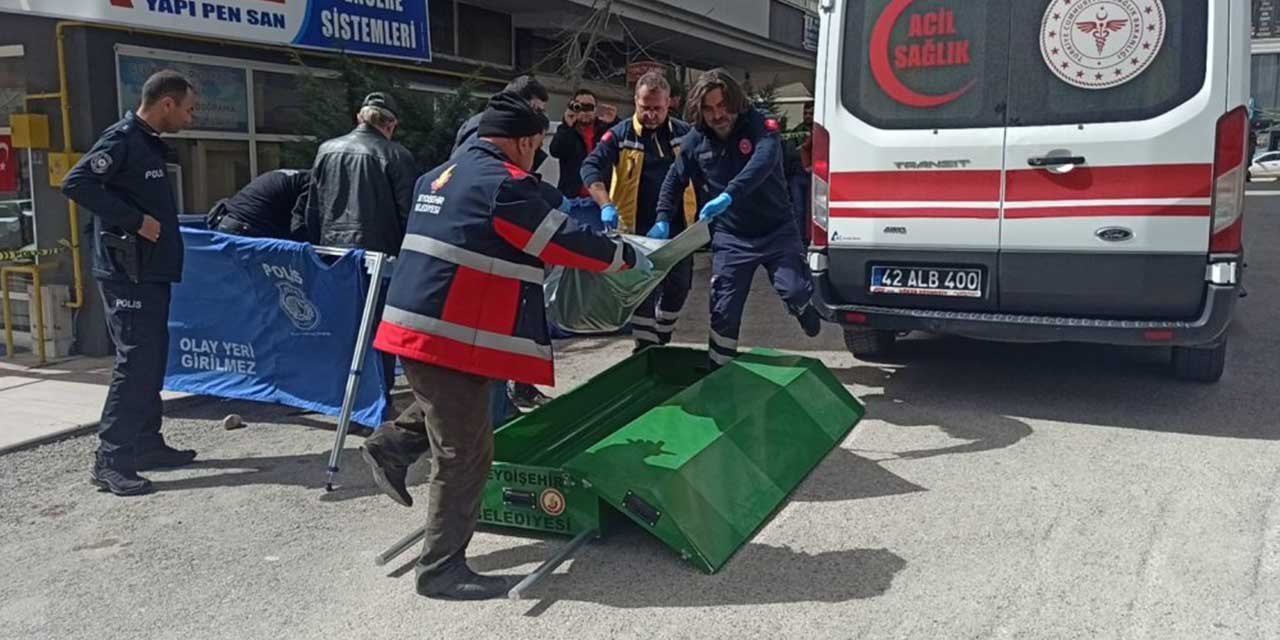 Balkondan düşen yaşlı kadın hayatını kaybetti