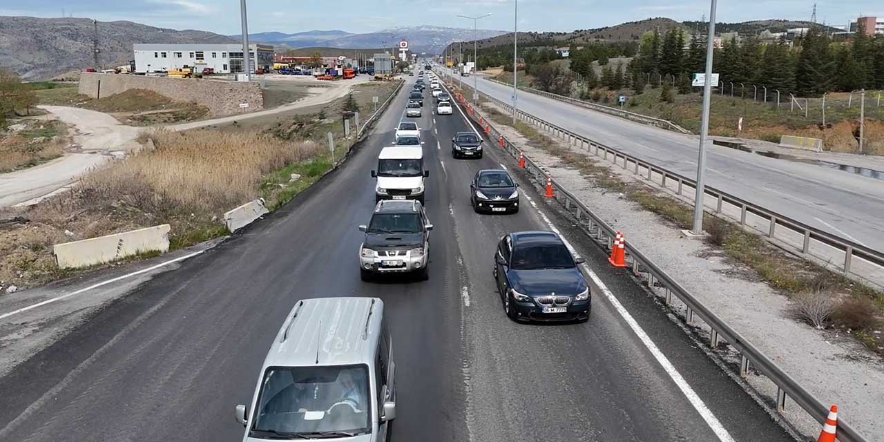 Bayramda binlerce araç bu yoldan geçti