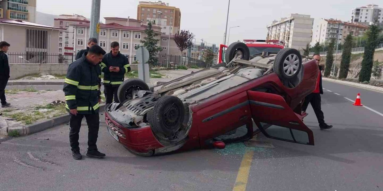 Kontrolden çıkan otomobil takla attı: 2 yaralı