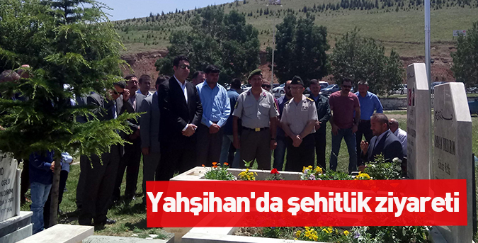 Yahşihan'da şehitlik ziyareti