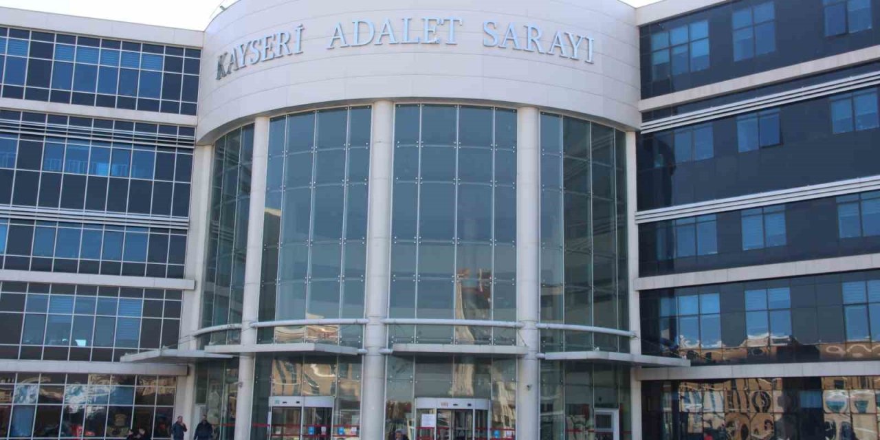 Uyuşturucu madde imal ettikleri iddia edilen 12 sanığın yargılanmasına devam edildi