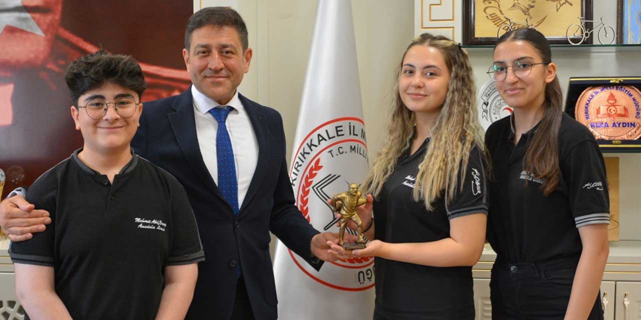 Liselilerden Müdür Aydın’a ziyaret