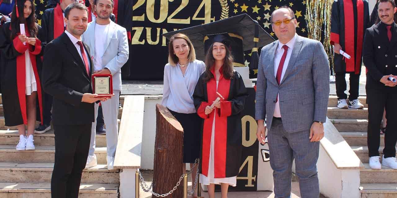 Bahçeşehir Koleji’nden renkli mezuniyet