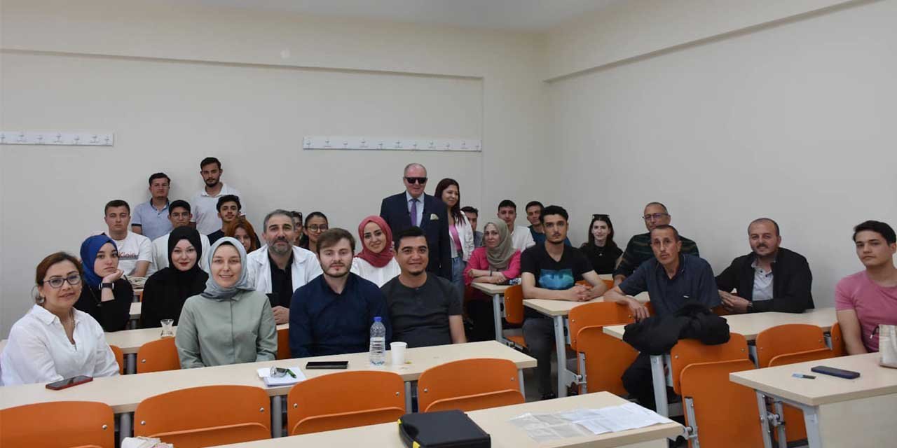 Karanlığını eğitimlerle aydınlatıyor