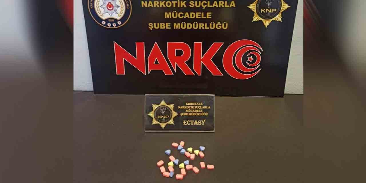Kırıkkale’de 4 zehir taciri tutuklandı