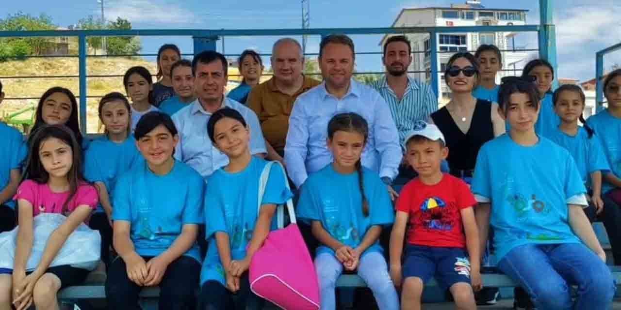 Karakeçili’de havuzda yaz şenliği