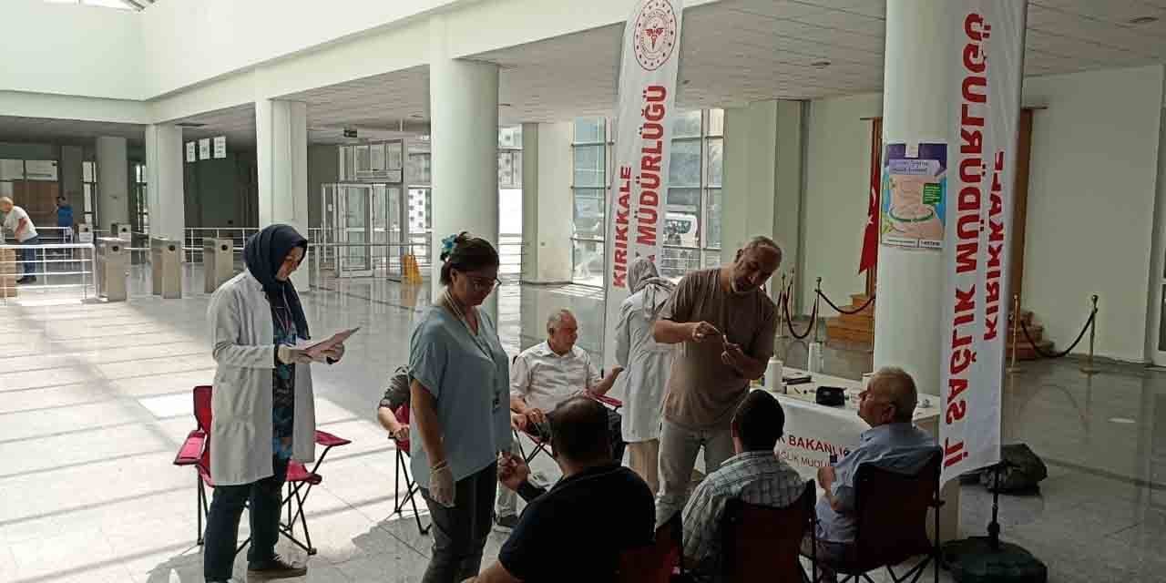 Kolorektal kanser farkındalığı için stant açıldı