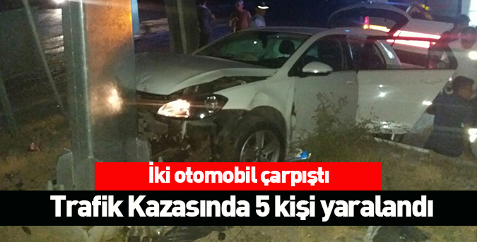 İki otomobil çarpıştı