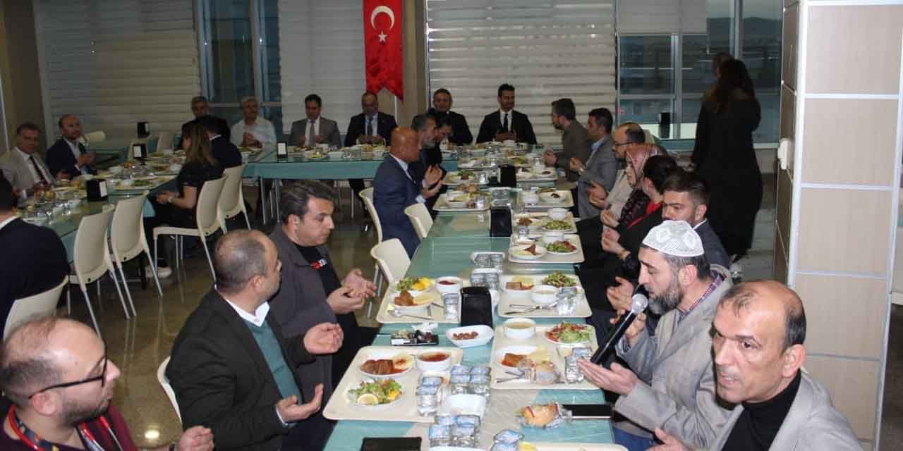 Yüksek İhtisas Hastanesinde geleneksel iftar yemeği